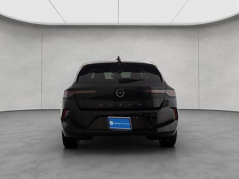 Gebraucht Opel Astra Elegance 131 PS (96 kW) 2024 Karbon schwarz metallic Limousine