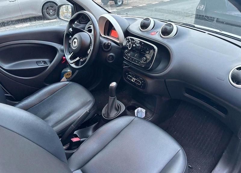 Gebraucht Smart ForFour 71 PS (52 kW) 2016 Weiß Kleinwagen