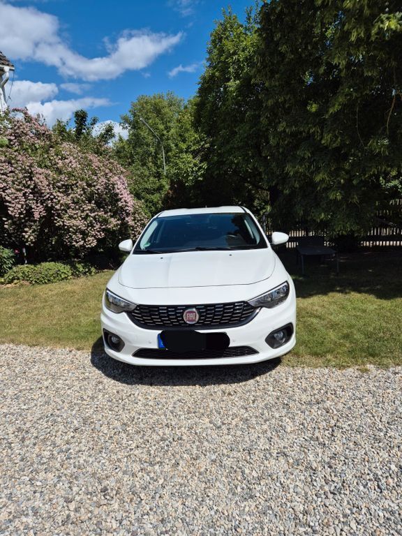 Weiß Gebraucht 2020 Fiat Tipo Lounge Limousine | 9.499 € (Superpreis) - Bild 1/4