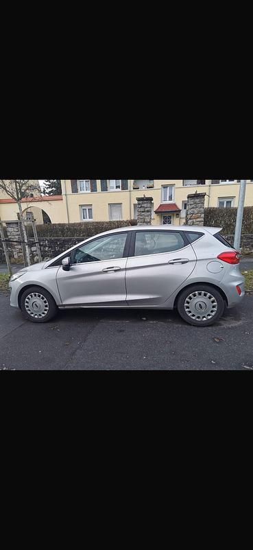 Gebraucht Ford Fiesta 101 PS (74 kW) 2018 Silber Kleinwagen