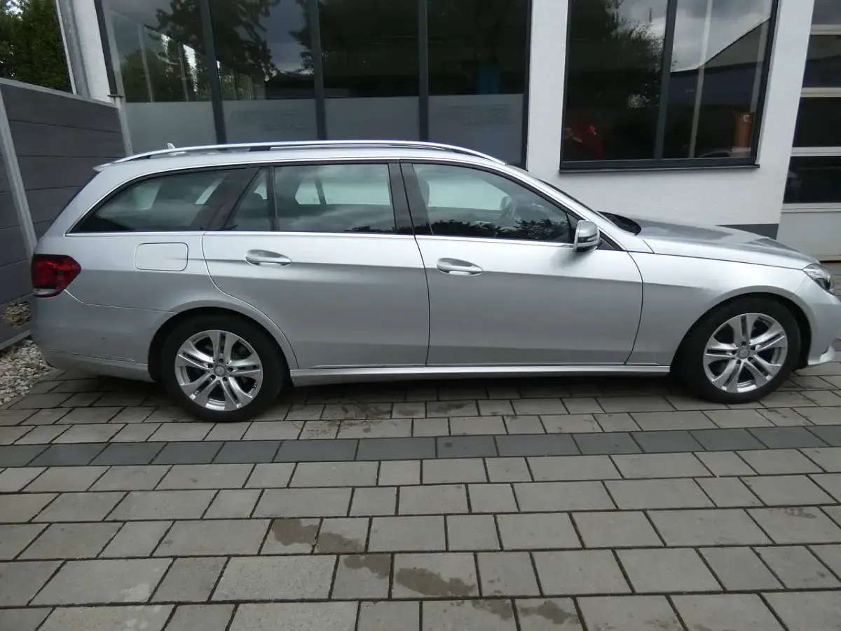 Gebraucht Mercedes E350 258 PS (189 kW) 2016 Iridiumsilber  metalliclack Kombi