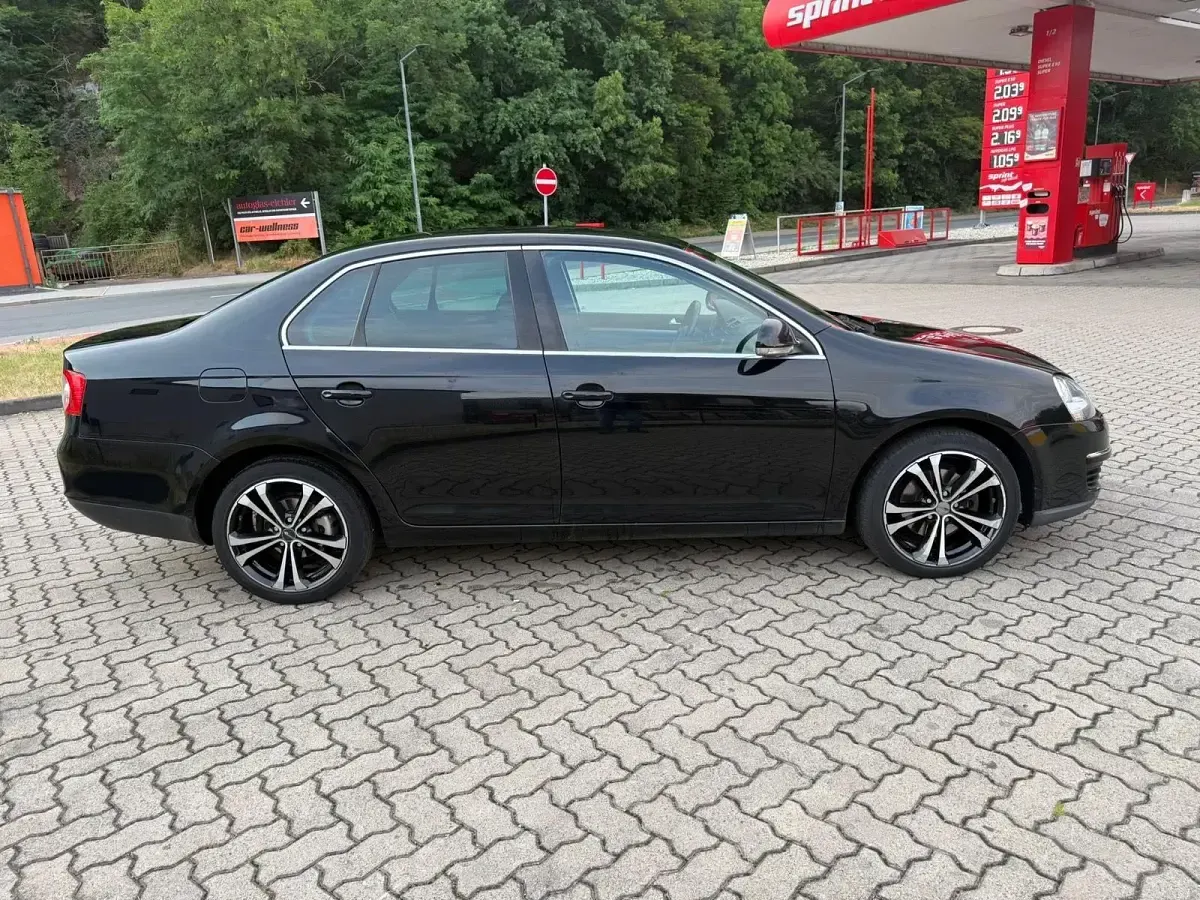 Gebraucht VW Jetta 140 PS (102 kW) 2006 Schwarz Limousine