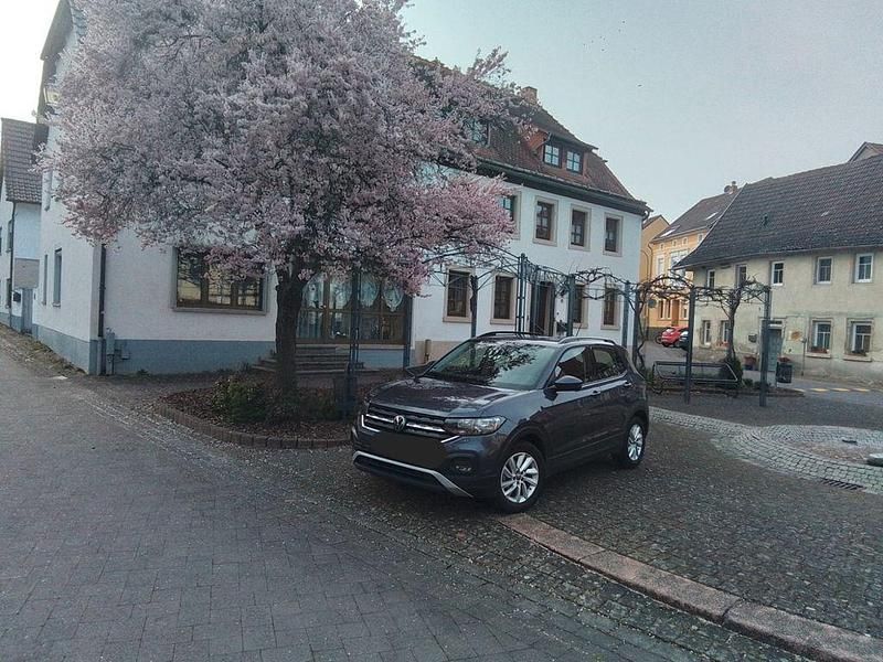 Gebraucht VW T-Cross 95 PS (69 kW) 2023 Grau SUV