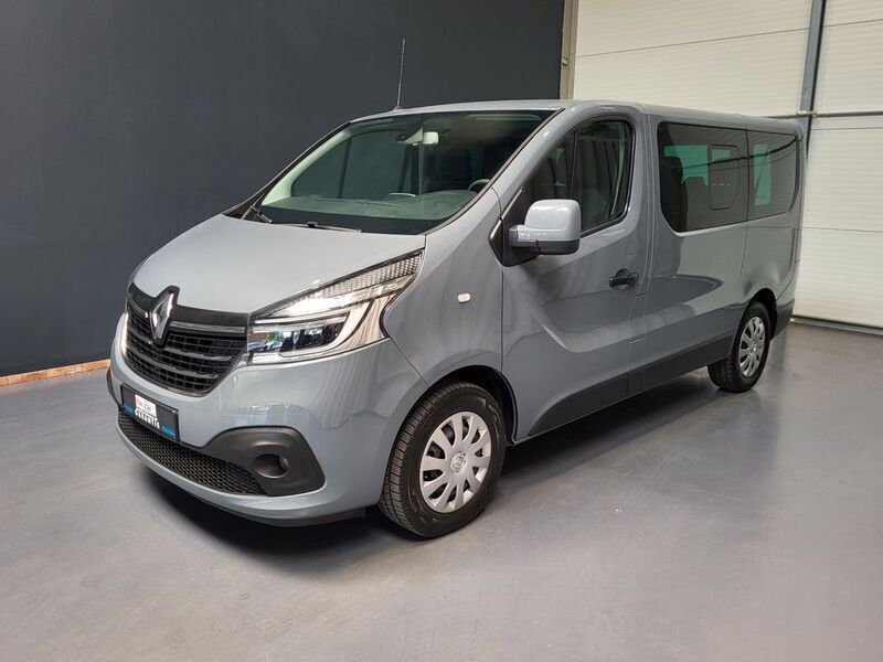 Grau Gebraucht 2019 Renault Trafic Life Van | 23.950 € - Bild 1/4