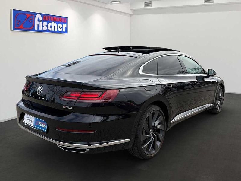 Gebraucht VW Arteon Elegance 239 PS (175 kW) 2019 Deep black perleffekt (metallic) Kleinwagen