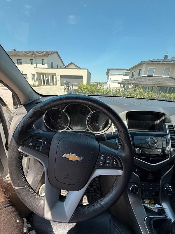 Gebraucht Chevrolet Cruze 163 PS (119 kW) 2012 Weiß Kombi