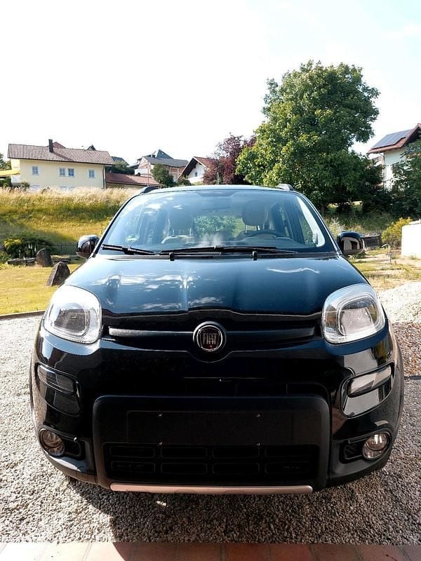 Schwarz Gebraucht 2013 Fiat Panda Rock Kleinwagen | 9.990 € (Fairer Preis) - Bild 1/4