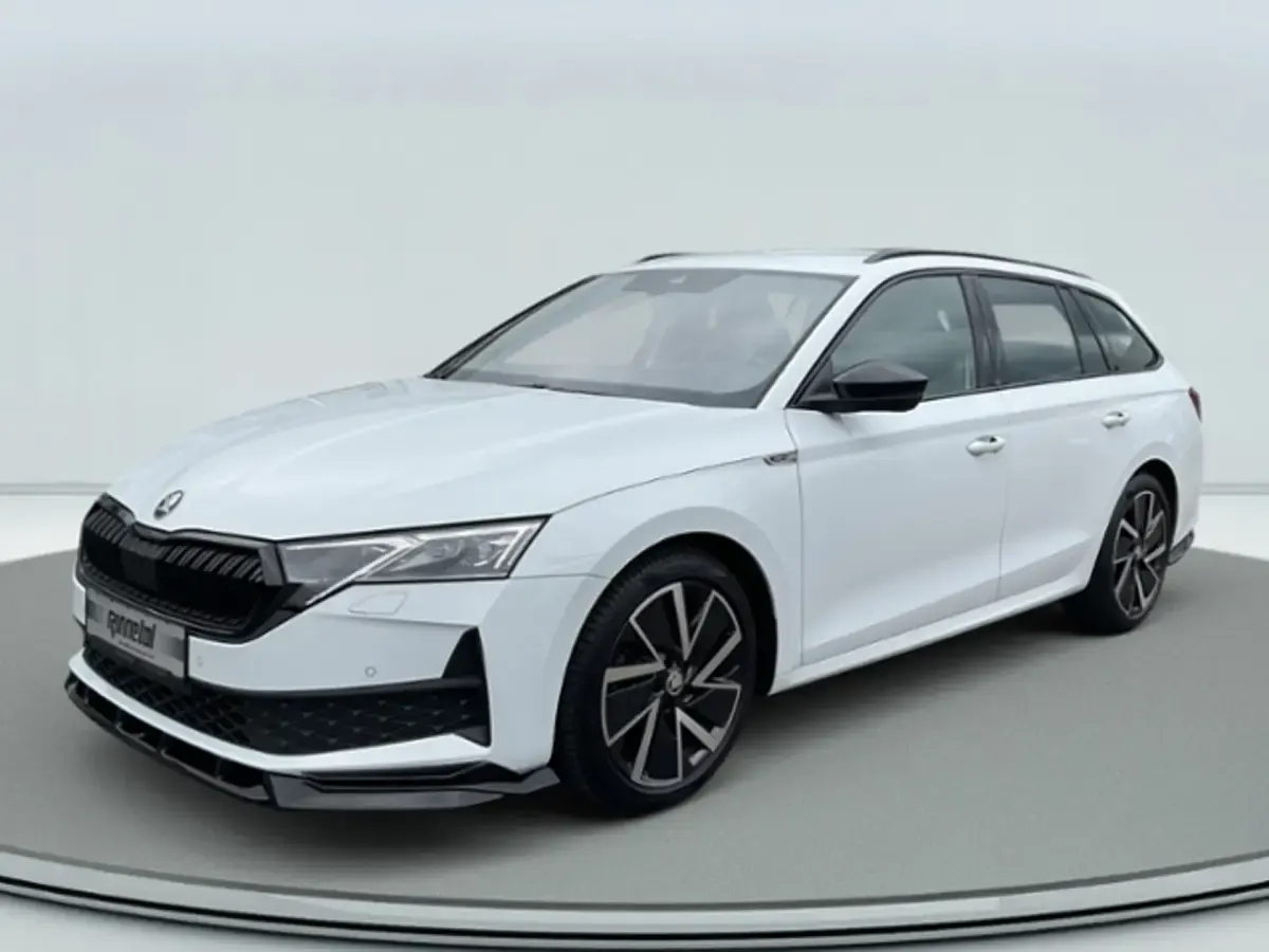 Gebraucht Skoda Octavia SportLine 150 PS (110 kW) 2024 Weiß Kombi