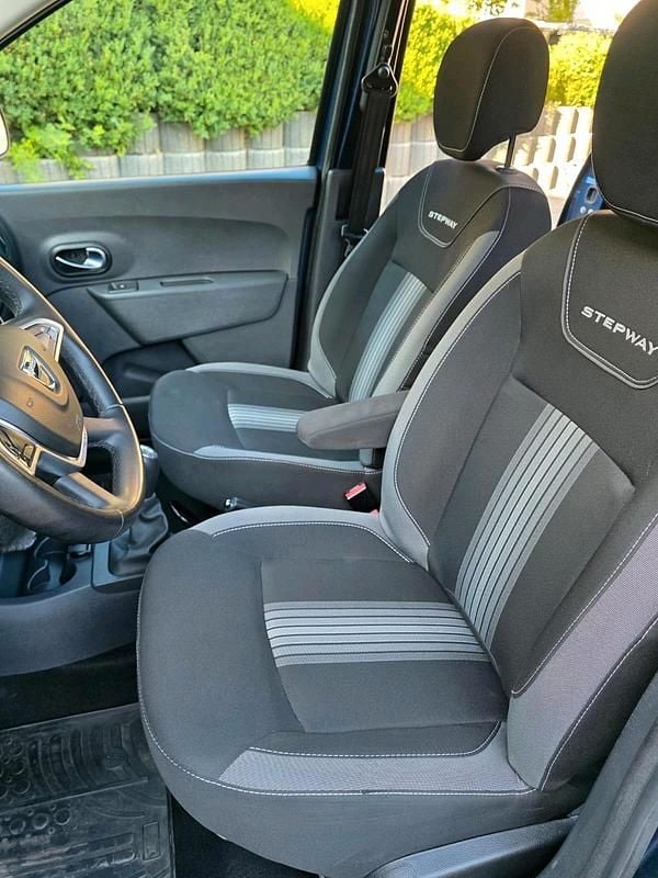 Gebraucht Dacia Dokker Celebration 115 PS (84 kW) 2018 Blau Van / Kleinbus