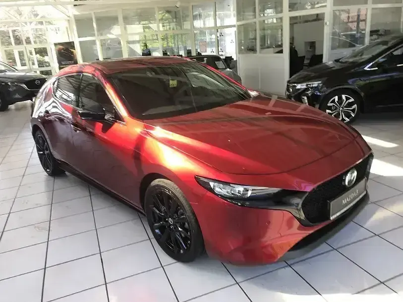 Neu Mazda 3 Homura-Line 140 PS (102 kW) 2026 Soul red crystal m Limousine