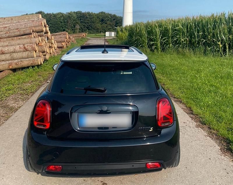 Gebraucht Mini Cooper SE 135 kW (184 PS) 2021 Schwarz Kleinwagen