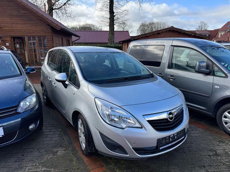 Gebraucht Opel Meriva Edition 95 PS (69 kW) 2011 Silber Van / Kleinbus