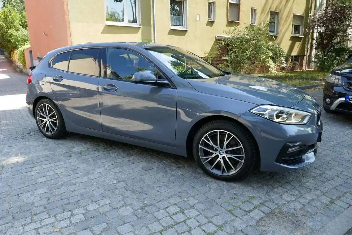 Gebraucht BMW 120 Sport Line 190 PS (139 kW) 2020 Grau Kleinwagen
