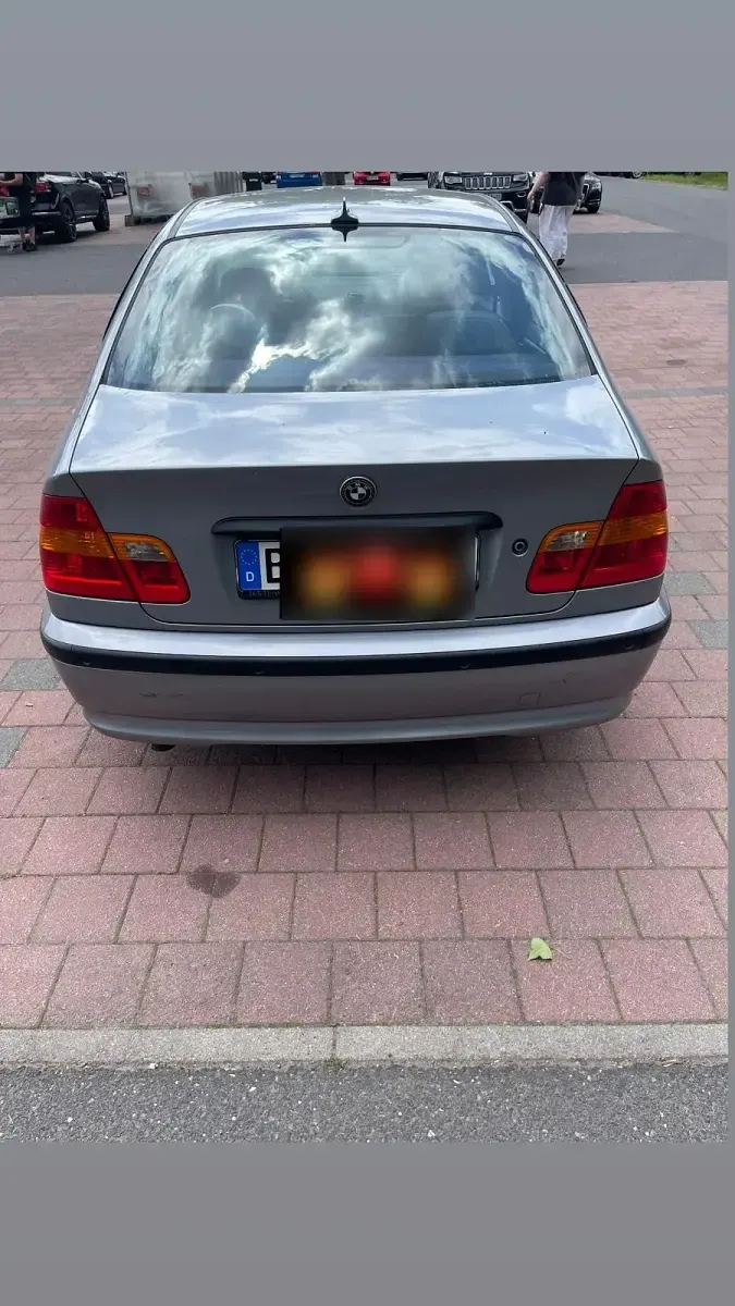 Gebraucht BMW 320 150 PS (110 kW) 2004 Grau Limousine