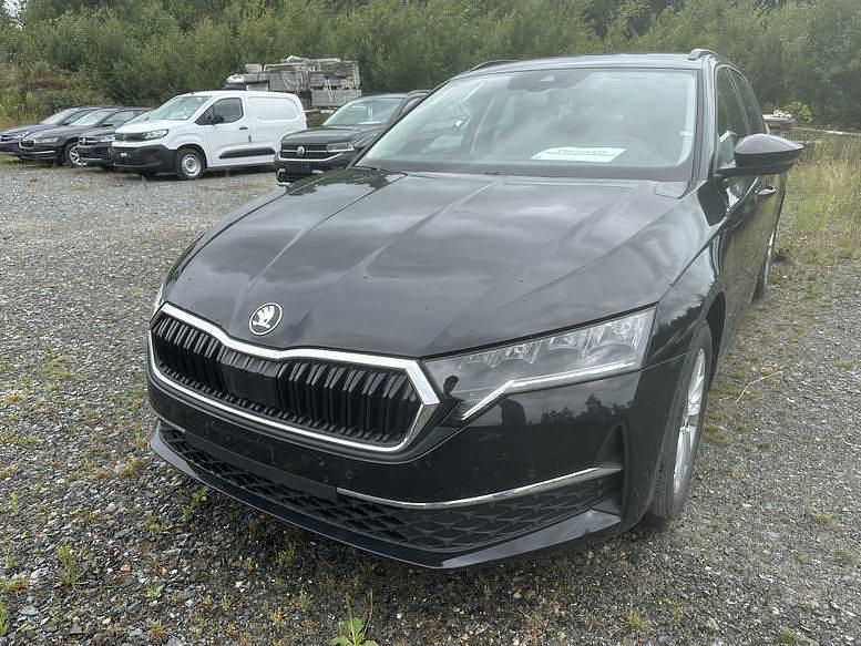 Blackmagic perleffekt Neu 2025 Skoda Octavia Business Line Kombi | 32.890 € (Fairer Preis) - Bild 1/4