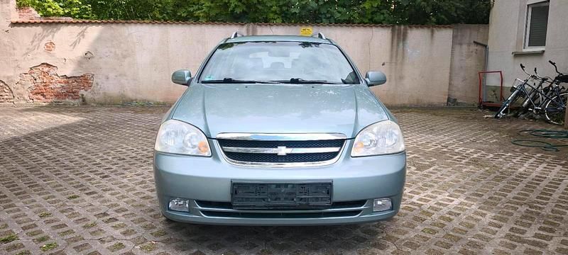 Grün Gebraucht 2006 Chevrolet Nubira Kombi | 1.850 € (Fairer Preis) - Bild 1/4