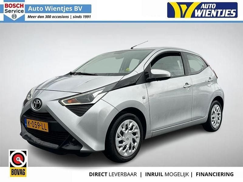 Gebraucht Toyota Aygo X-play 72 PS (52 kW) 2021 Grau Kleinwagen