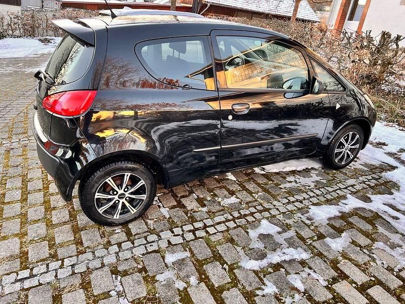 Gebraucht Mitsubishi Colt 75 PS (55 kW) 2005 Schwarz Van / Kleinbus