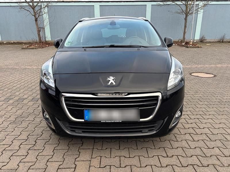 Gebraucht Peugeot 5008 120 PS (88 kW) 2016 Schwarz Van / Kleinbus