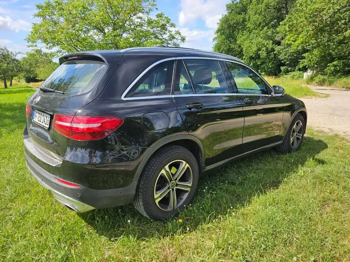 Gebraucht Mercedes GLC250 211 PS (155 kW) 2017 Schwarz SUV