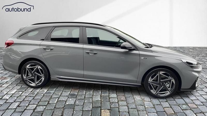 Neu Hyundai i30 N Line 140 PS (102 kW) 2025 Grau / shadowgray Kombi