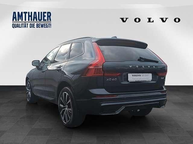 Gebraucht Volvo XC60 Plus 392 PS (288 kW) 2019 Pine greymetallic SUV