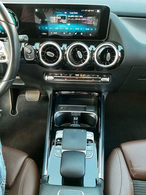 Gebraucht Mercedes B250 224 PS (164 kW) 2019 Schwarz Van / Kleinbus