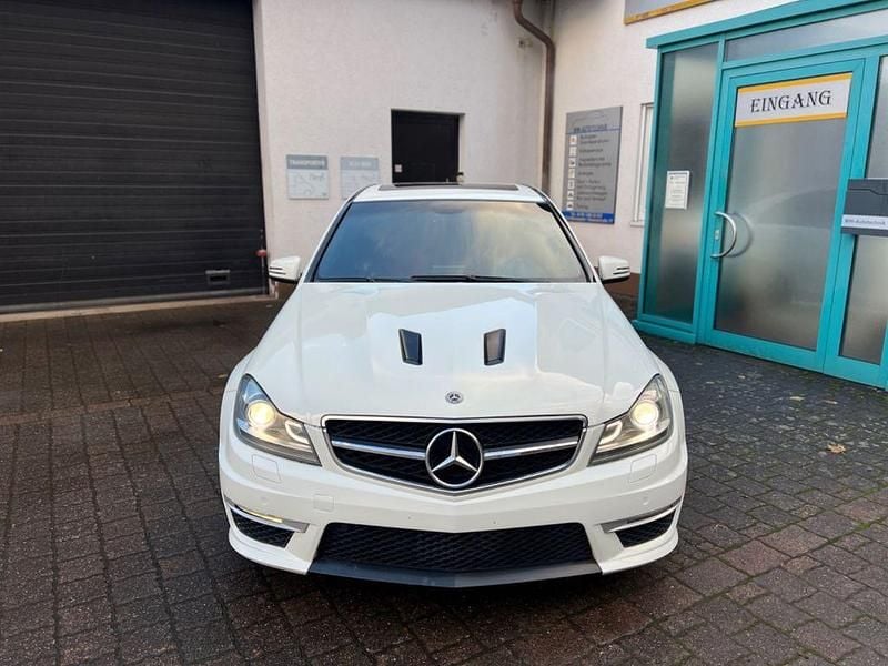 Gebraucht Mercedes C63 AMG AMG 457 PS (336 kW) 2010 Weiß Limousine