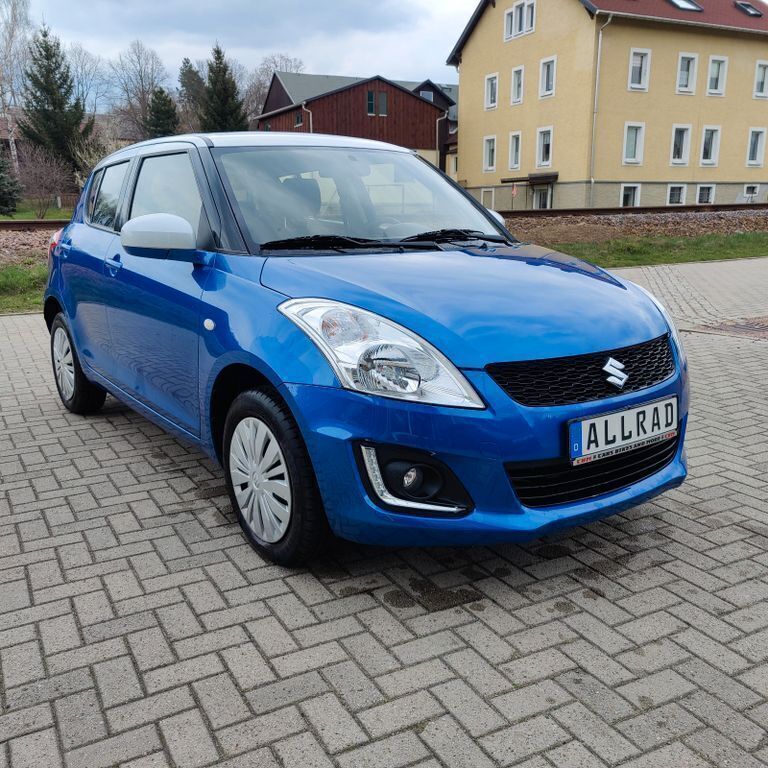 Blau Gebraucht 2016 Suzuki Swift Comfort Limousine | 10.450 € (Fairer Preis) - Bild 1/4