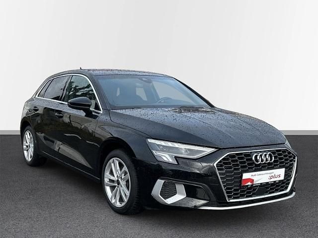 Gebraucht Audi A3 Sportback e-tron Ambiente 204 PS (150 kW) 2021 Mythosschwarz metallic Kleinwagen