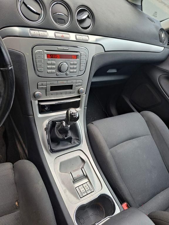 Gebraucht Ford S-MAX Trend 140 PS (102 kW) 2009 Schwarz Van / Kleinbus