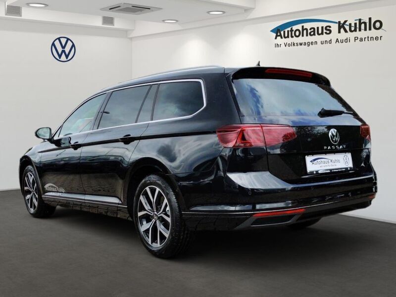 Gebraucht VW Passat Business 150 PS (110 kW) 2024 Schwarz Kombi