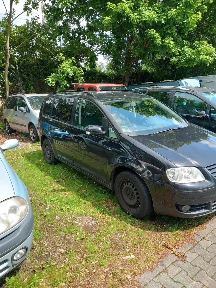 Gebraucht VW Touran 140 PS (102 kW) 2007 Schwarz Van / Kleinbus