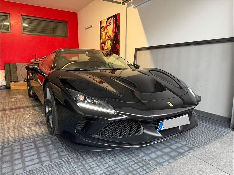 Gebraucht Ferrari F8 721 PS (530 kW) 2021 Schwarz Cabrio