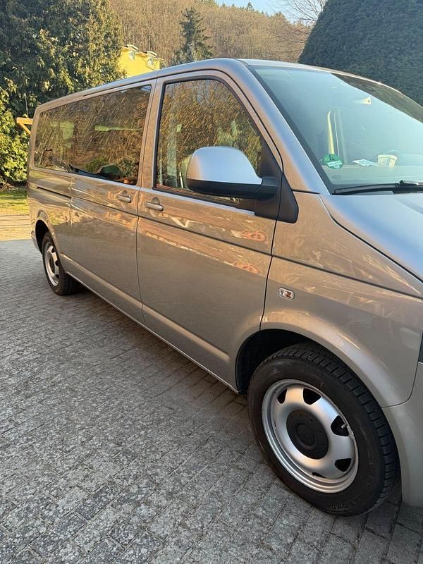 Gebraucht VW T5 Comfortline 140 PS (102 kW) 2014 Beige Van