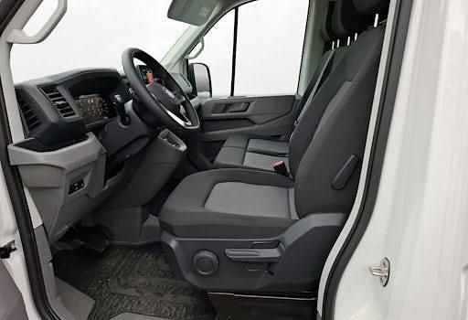 Gebraucht VW Crafter 140 PS (102 kW) 2025 Candyweiß Van