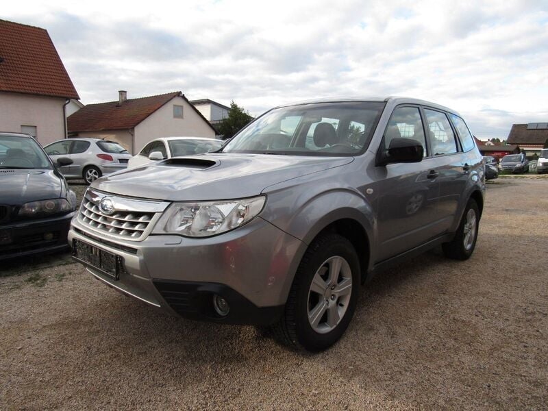 Silber Gebraucht 2012 Subaru Forester Active SUV | 1.999 € (Superpreis) - Bild 1/4