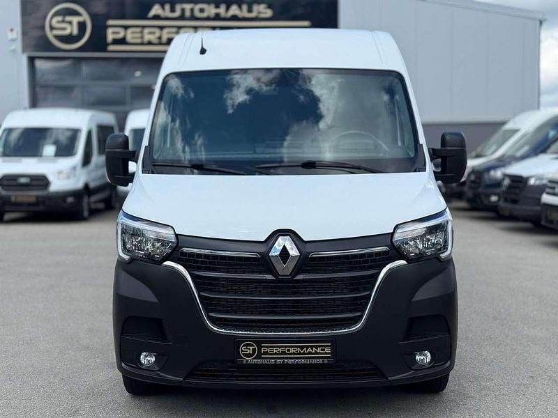 Second-hand Renault Master 135 CP (99 kW) 2020 Alb Monovolum