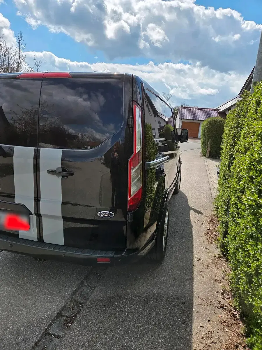 Second-hand Ford Transit Custom Sport 155 CP (114 kW) 2016 Negru Monovolum