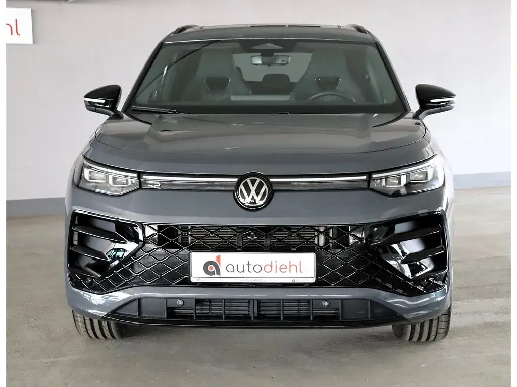 Gebraucht VW Tayron R-line 193 PS (141 kW) 2025 Grau SUV