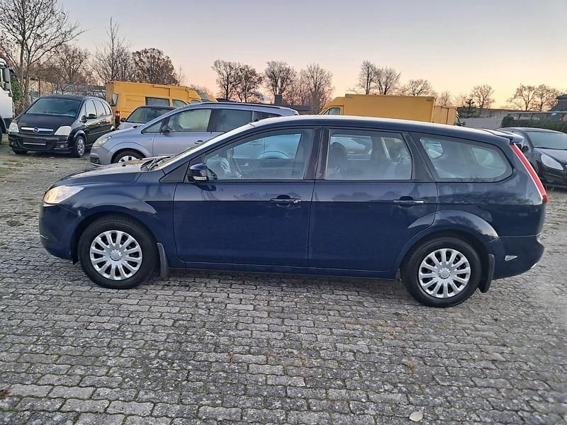 Usata Ford Focus 109 CV (80 kW) 2010 Blu Station wagon