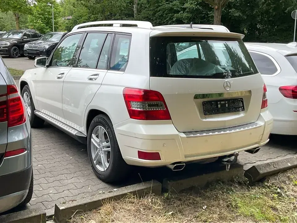 Gebraucht Mercedes GLK250 204 PS (150 kW) 2012 Weiß SUV