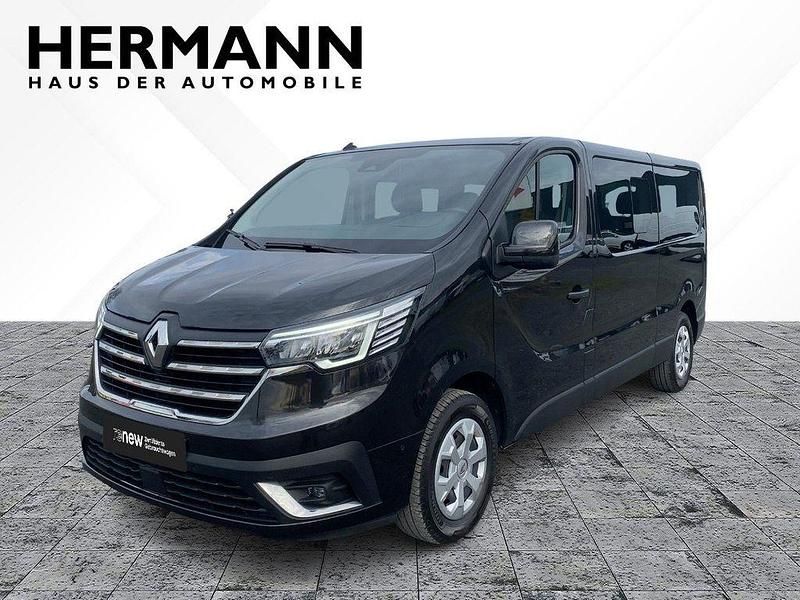 Gebraucht Renault Trafic Life 150 PS (110 kW) 2022 Schwarz midnight (schwarz) Van / Kleinbus