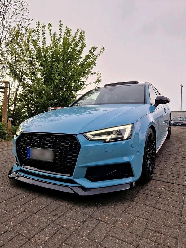 Blau Gebraucht 2018 Audi A4 Kombi | 17.000 € (Guter Preis) - Bild 1/4