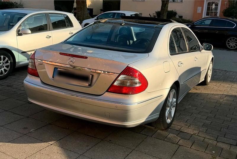 Gebraucht Mercedes E200 184 PS (135 kW) 2008 Silber Limousine