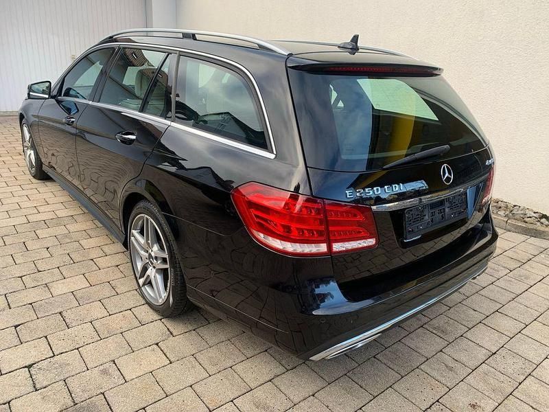 Gebraucht Mercedes E250 204 PS (150 kW) 2014 Schwarz Kombi