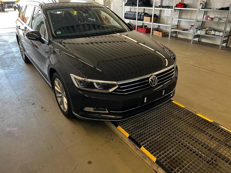 Gebraucht VW Passat 150 PS (110 kW) 2015 Grau Kombi