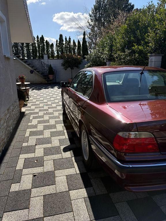 Gebraucht BMW 735 238 PS (175 kW) 1999 Rot Limousine