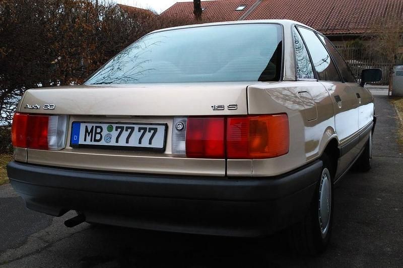 Second-hand Audi 80 90 CP (66 kW) 1989 Bej Berlinǎ