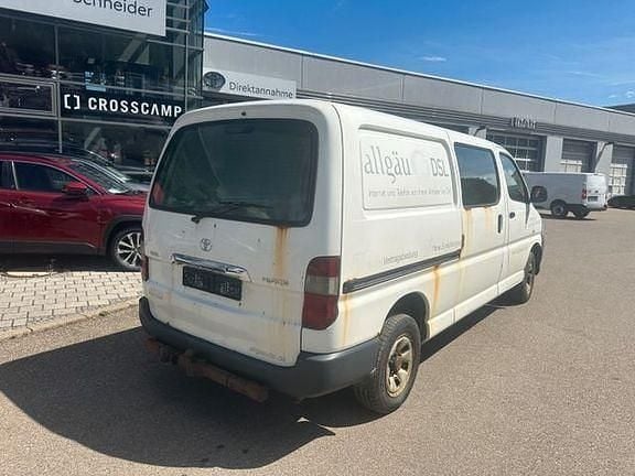 Gebraucht Toyota HiAce 117 PS (86 kW) 2011 Arktisweiß Van